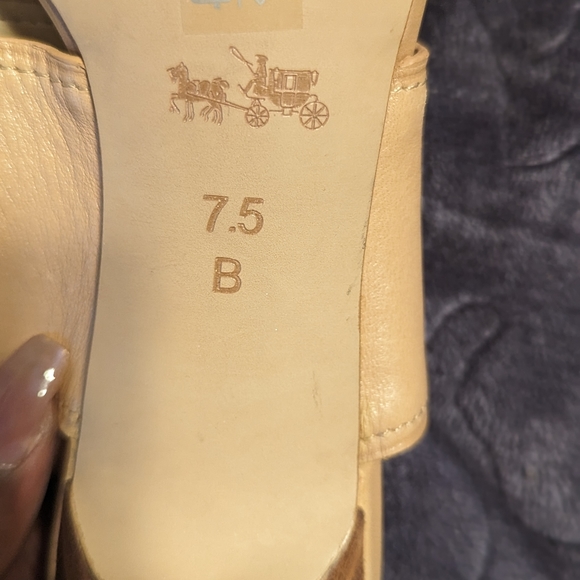 Coach sandal - Picture 2 of 5